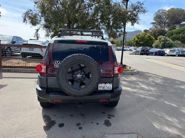 2011 Toyota FJ Cruiser · Sport Utility 2D — photo 3