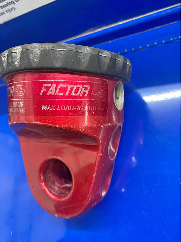 Factor 55 shackle / d-ring mount in Indio, CA (photo 1)
