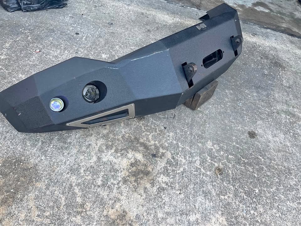 Smittybilt M1 Steel Winch Bumper 2011–2016 Ford F250 F350 in Houston, TX (photo 1)