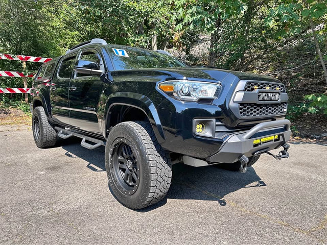 2017 Toyota Tacoma Double Cab · TRD Sport Pickup 4D 5 ft (photo 1)