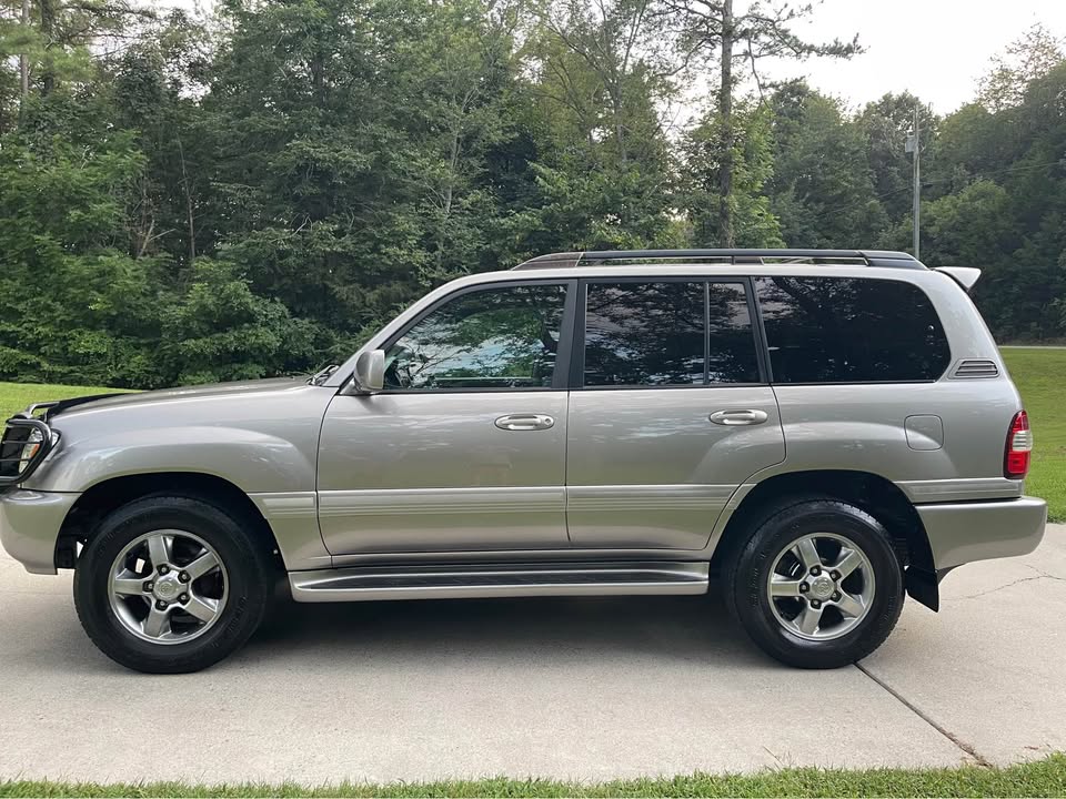 2006 Toyota Landcruiser · Sport Utility 4D in Georgetown, TN (photo 6) — photo 6