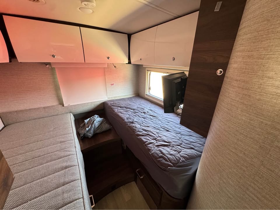 2026 Winnebago Revel Sport 44N in Fort Worth, TX (photo 12) — photo 12