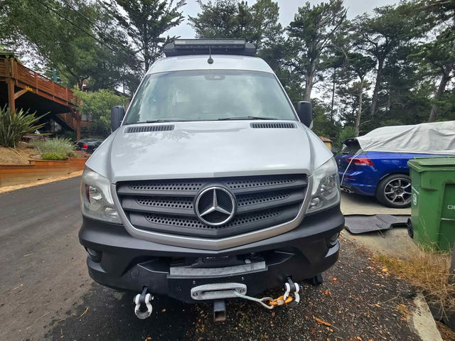 2019 Winnebago revel sprinter 4x4 open to trades — photo 2