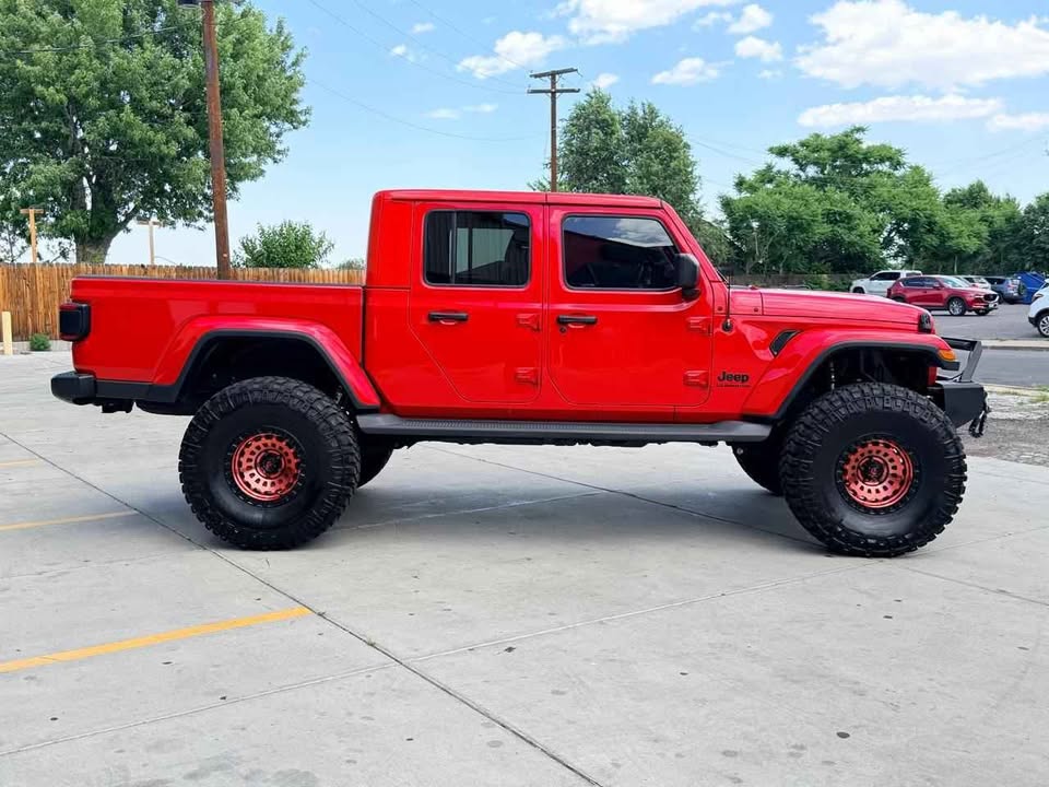 2020 Jeep Gladiator · Overland Pickup 4D 5 ft in Denver, CO (photo 9) — photo 9