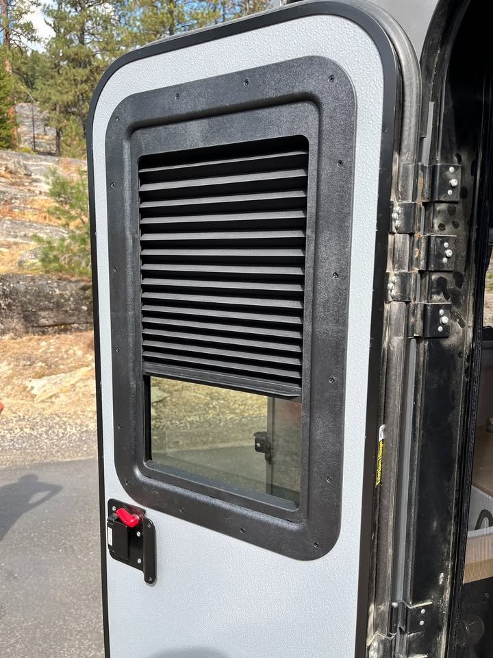 2021 Scout Yoho Truck Camper in Bellingham, WA (photo 10)