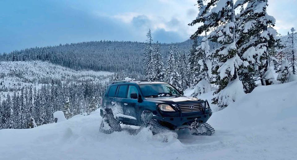 2010 Lexus LX · LX 570 Sport Utility 4D in Leavenworth, WA (photo 1)