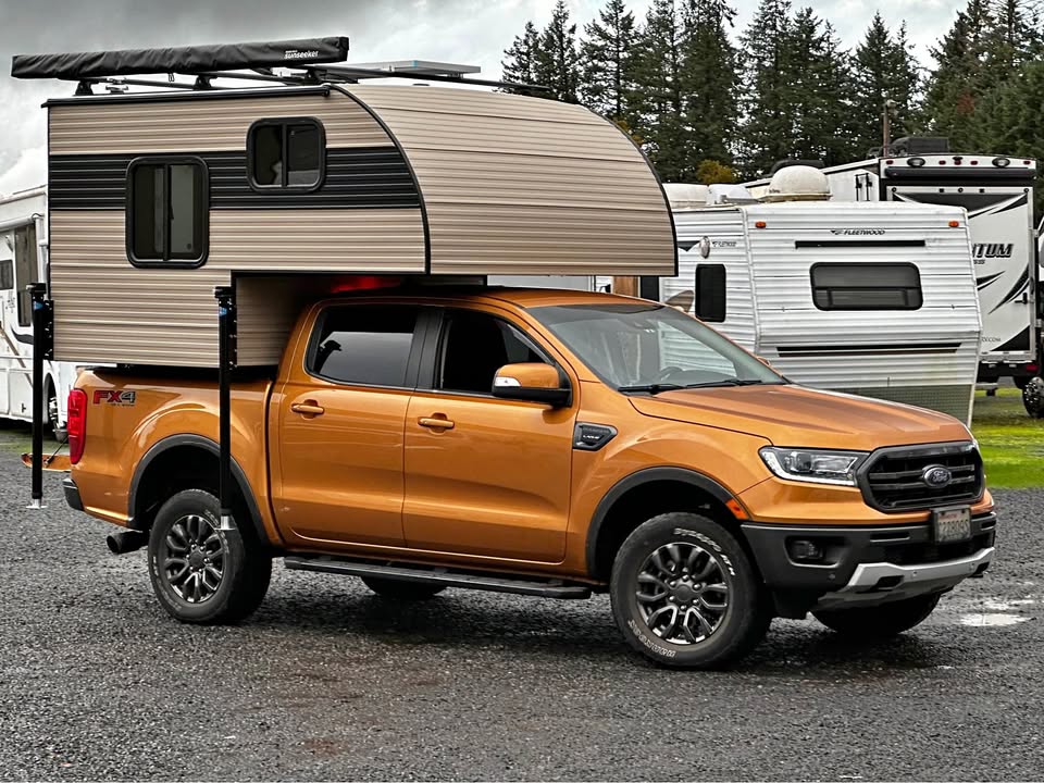 2024 Off-Grid Truck Camper Fully loaded. For Midsize Trucks. Must see in Silver Creek, WA (photo 1)