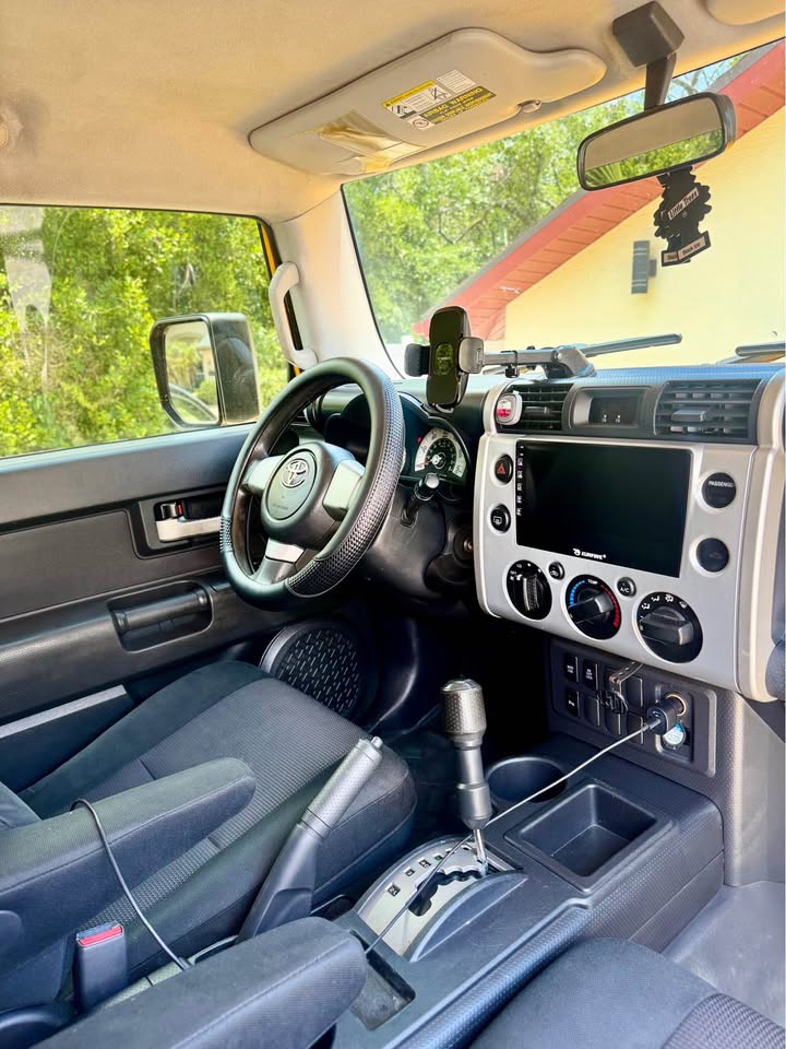 2007 Toyota FJ Cruiser in Spring Hill, FL (photo 9) — photo 9