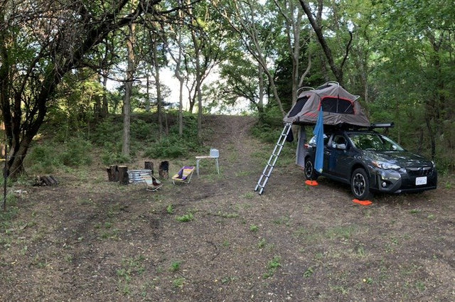 Yakima SkyRise HD 2 Rooftop Tent + SlimShady Awning — photo 3