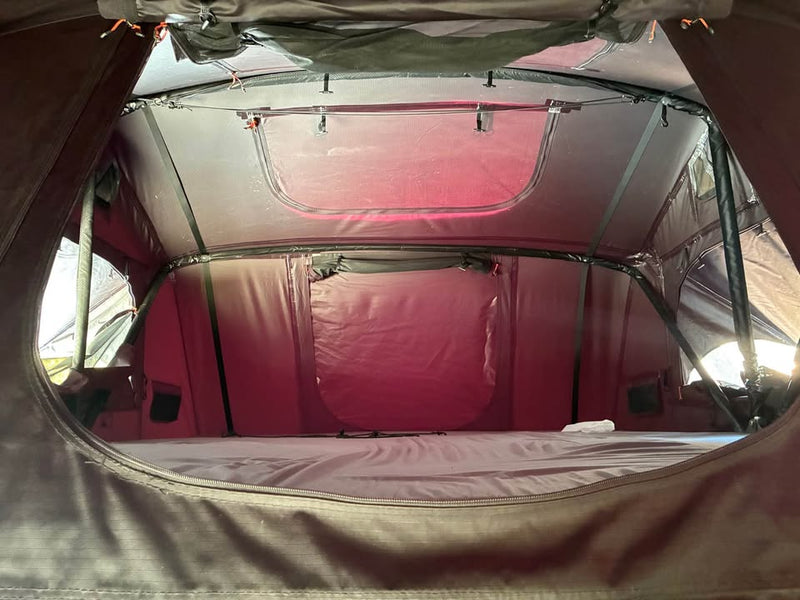 Roam Vagabond XL Rooftop Tent and Annex in Thousand Oaks, CA (photo 4) — photo 4