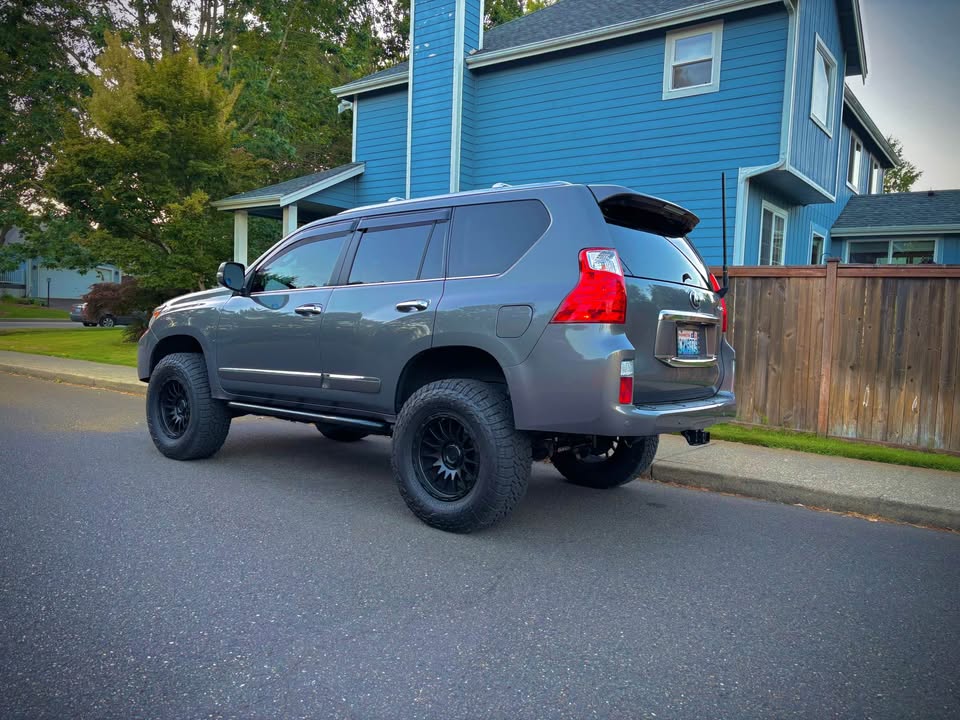 2012 Lexus GX · GX 460 Premium Sport Utility 4D (photo 8) — photo 8