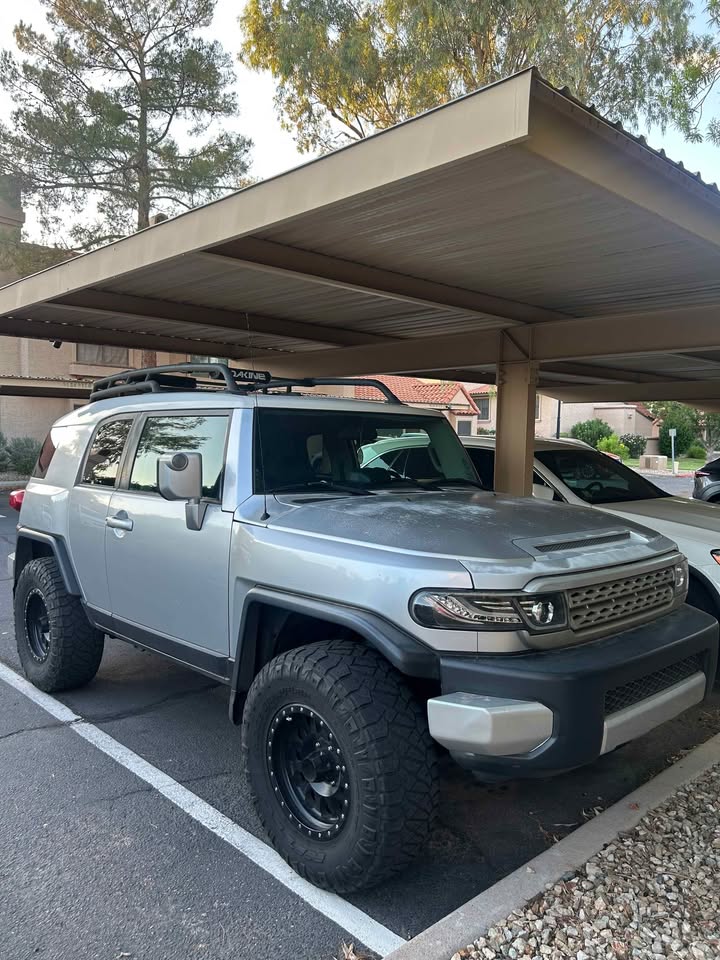 Toyota FJ Cruiser in Scottsdale, AZ (photo 10) — photo 10