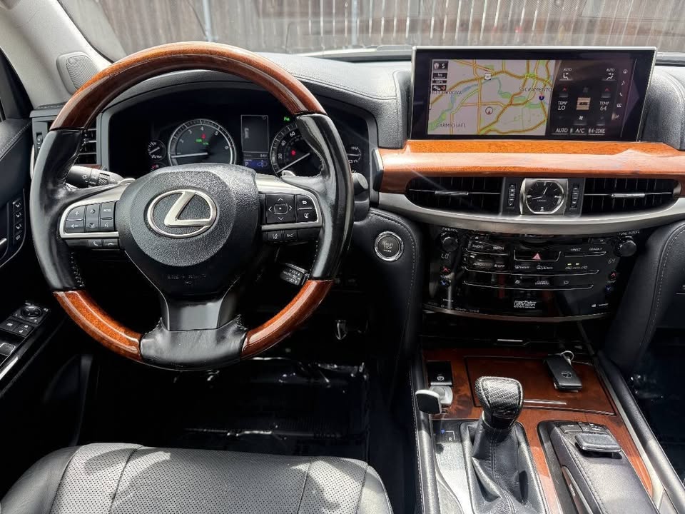 2017 Lexus LX 570 in Sacramento, CA (photo 6) — photo 6