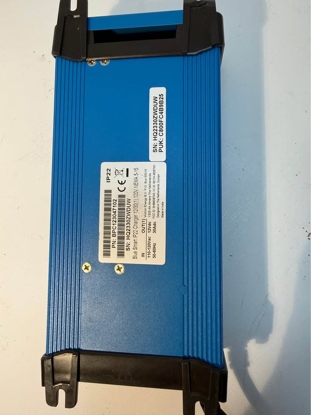 Victron Energy BLUE SMART IP22 CHARGER — photo 2