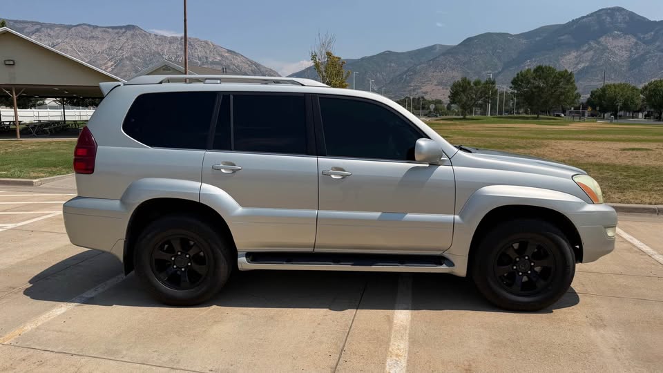 2003 Lexus GX · GX 470 Sport Utility 4D (photo 8) — photo 8