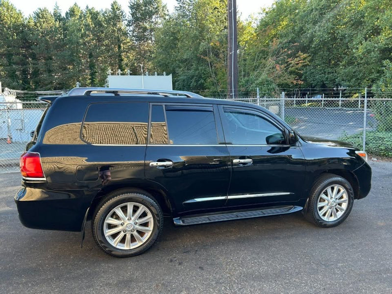 2009 Lexus LX 570 Sport Utility (photo 4) — photo 4
