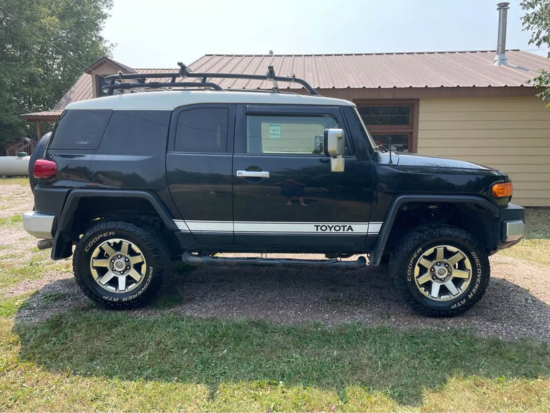 2014 Toyota FJ Cruiser 4x4 Runs and Drives Great!! Last Year Made in Proctor, MT (photo 2) — photo 2