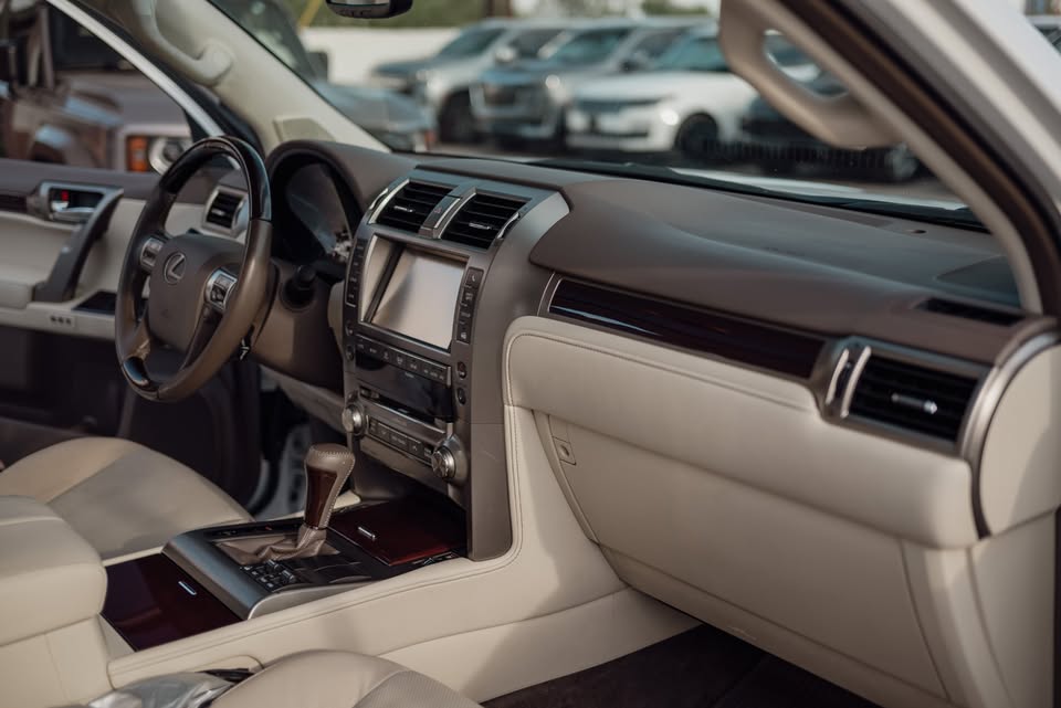 2019 Lexus gx460 in Phoenix, AZ (photo 11) — photo 11