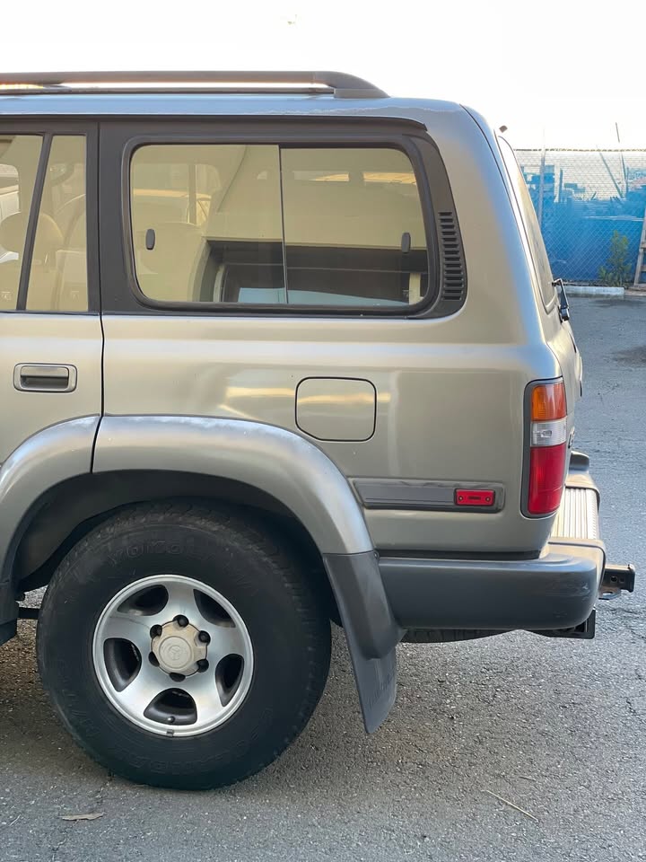 1997 Toyota Land Cruiser in Palo Alto, CA (photo 8) — photo 8