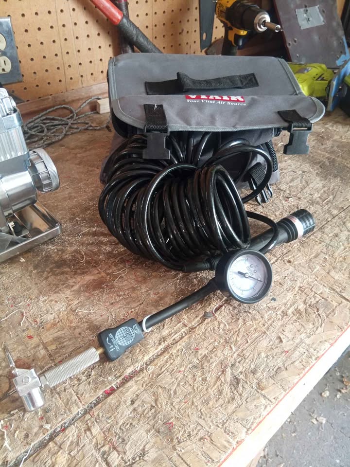 VIAIR portable compressor 300P RVS in Salt Lake City, UT (photo 2) — photo 2