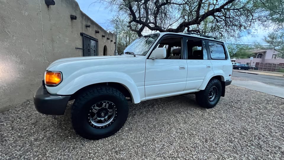 1995 Toyota Land Cruiser in Santa Monica, CA (photo 7) — photo 7