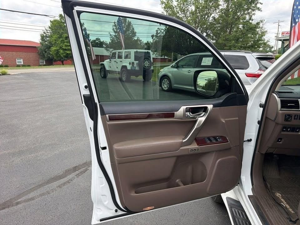 2018 Lexus GX in Paris, KY (photo 8) — photo 8