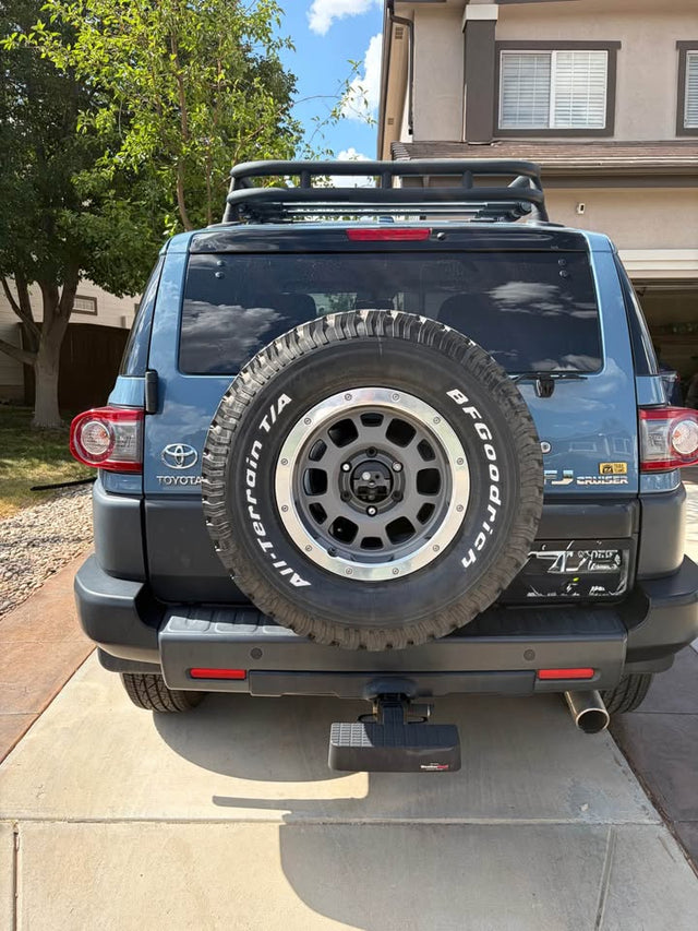 2014 Toyota FJ Cruiser — photo 3