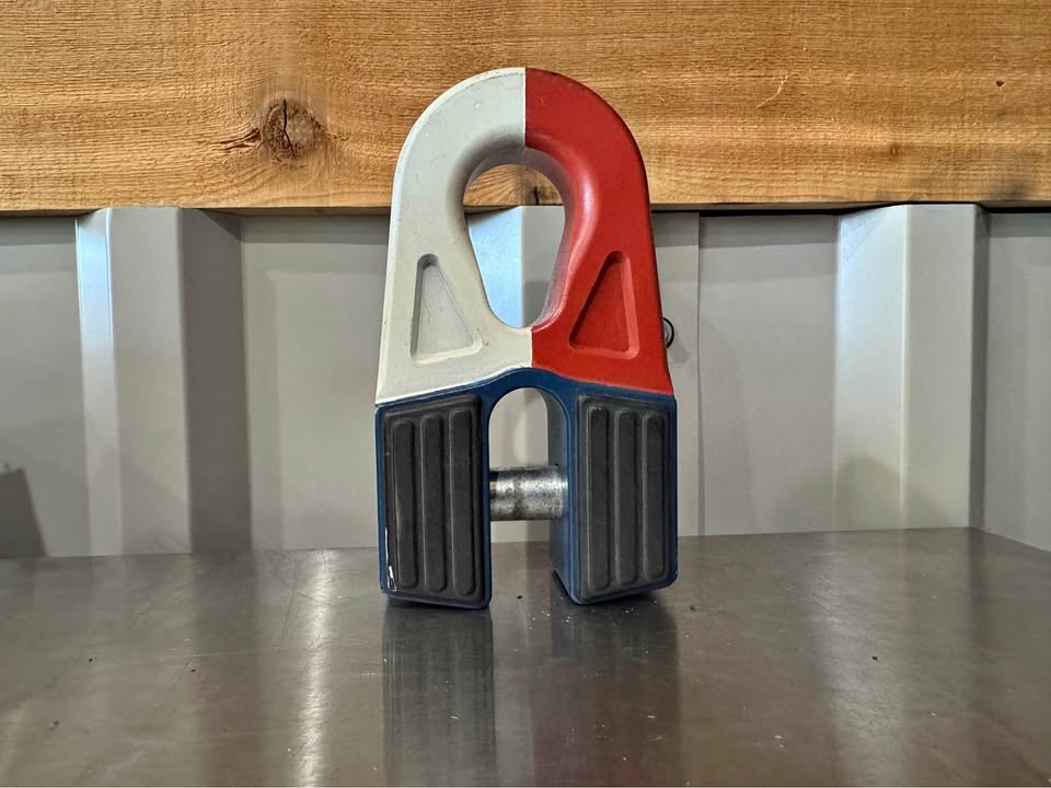 Factor 55 FlatLink E – Winch Shackle Thimble – Red/White/Blue in Waxahachie, TX (photo 1)