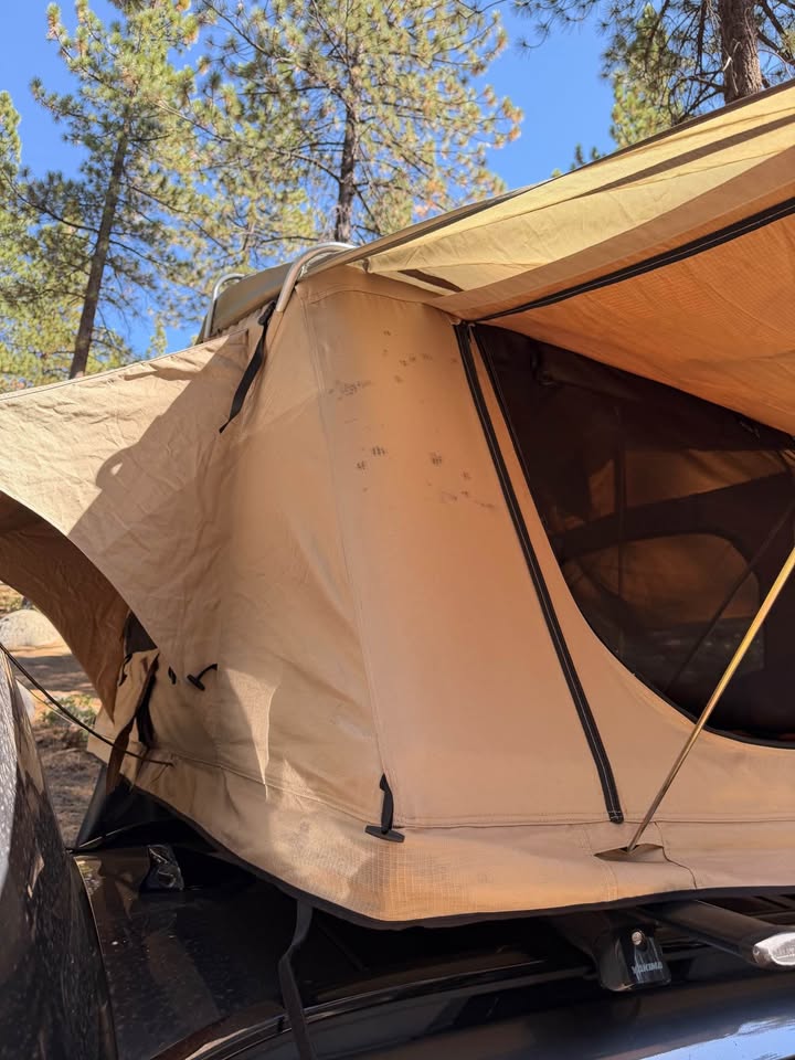 Smittybilt Overlander Rooftop Tent – Great Condition in San Pedro, CA (photo 6) — photo 6