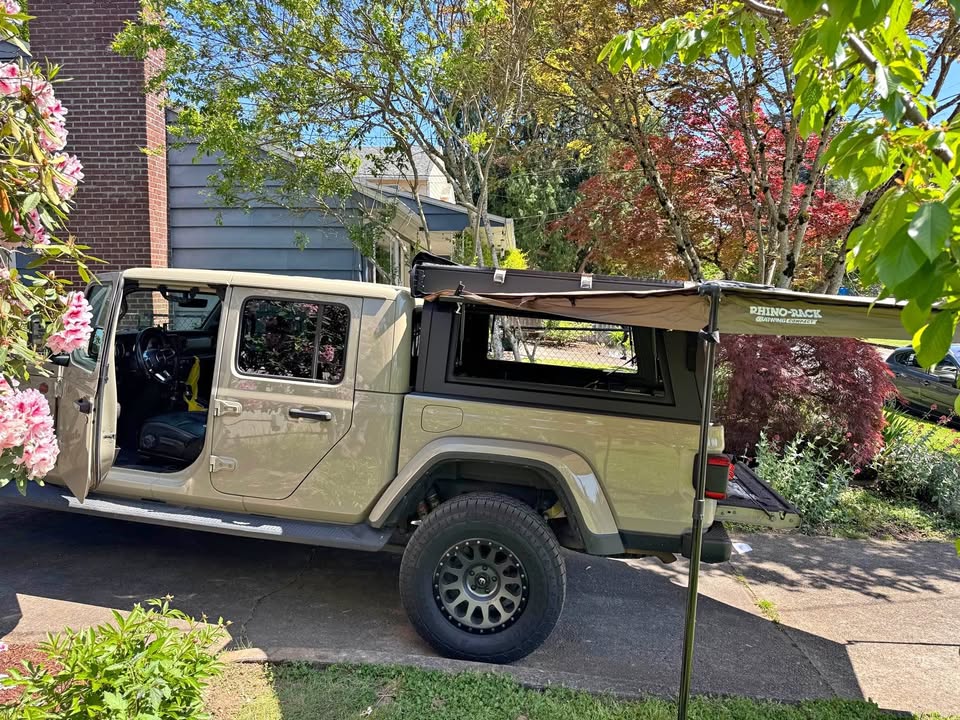 Rhino Rack Batwing Compact Awning in Portland, OR (photo 1)
