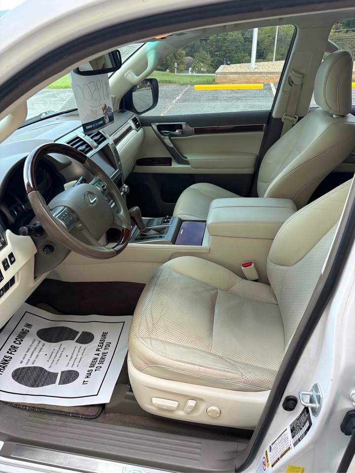2013 Lexus GX 460 in Asheville, NC (photo 8) — photo 8