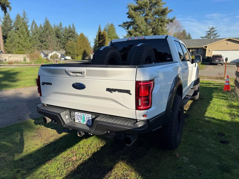 2017 Ford F-150 · Raptor Pickup 4D 5 1/2 ft (photo 11) — photo 11