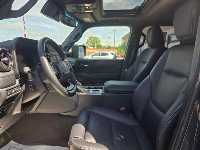 2025 Toyota Landcruiser · Sport Utility 4D in Ashtabula, OH (photo 8) — photo 8