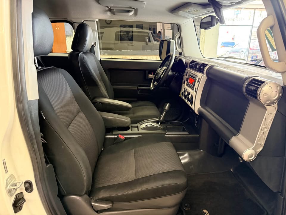 2012 Toyota FJ Cruiser · Sport Utility 2D in San Antonio, TX (photo 11) — photo 11