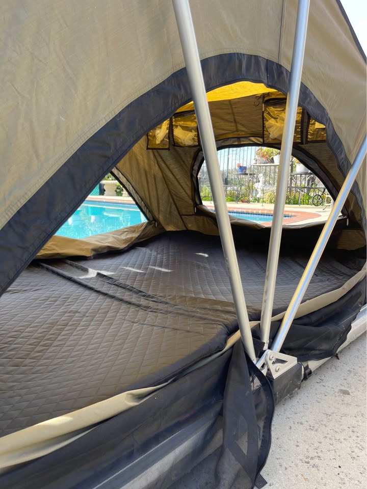 Free Spirit Recreation Roof Top Tent in Irvine, CA (photo 4) — photo 4