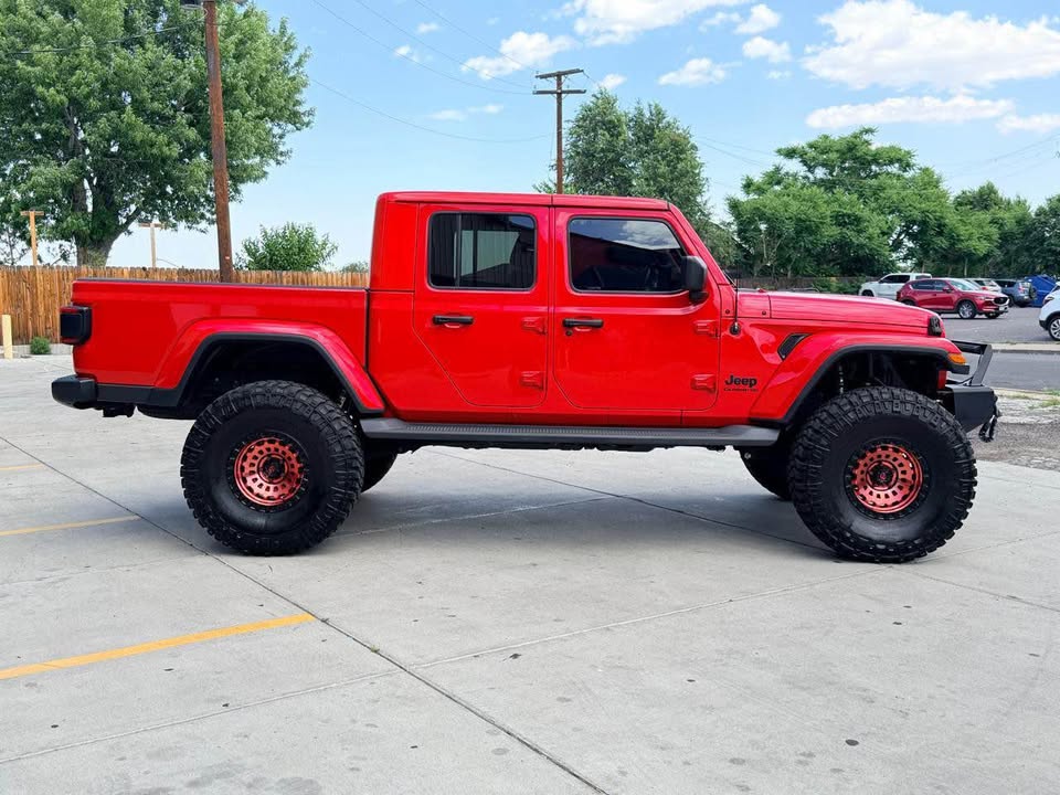 2020 Jeep Gladiator · Overland Pickup 4D 5 ft (photo 8) — photo 8