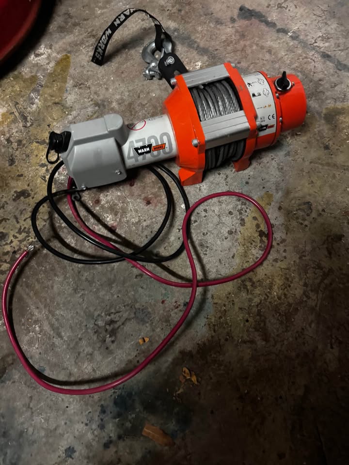 Warn Works 4700 winch in Denver, CO (photo 2)