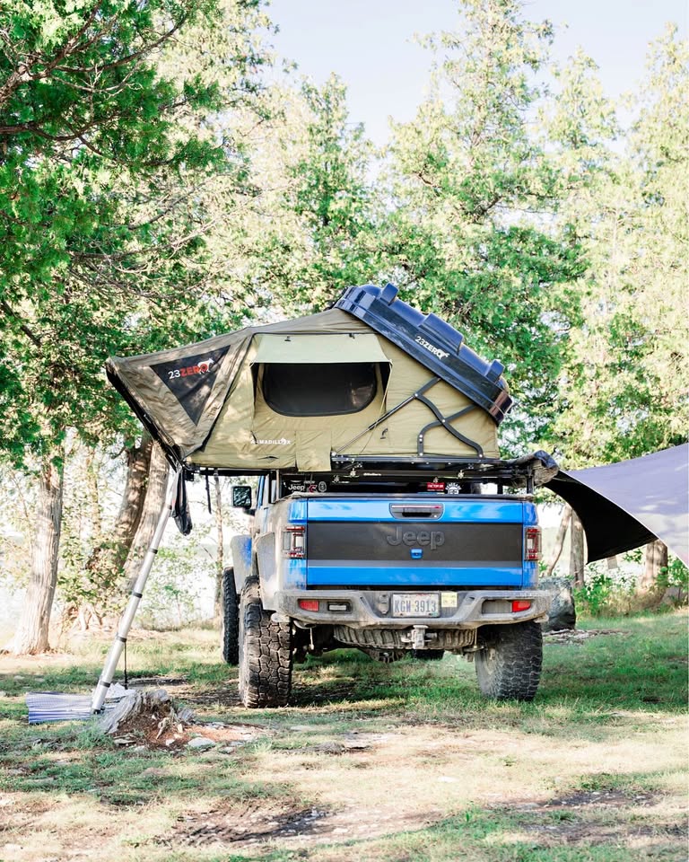 23Zero Armadillo X2 Hardshell Roof Top Tent (photo 1)
