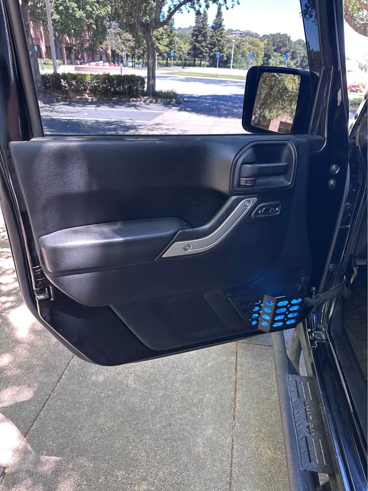 2011 Jeep Wrangler · Sahara Sport Utility 4D in Fairfield, CA (photo 10) — photo 10