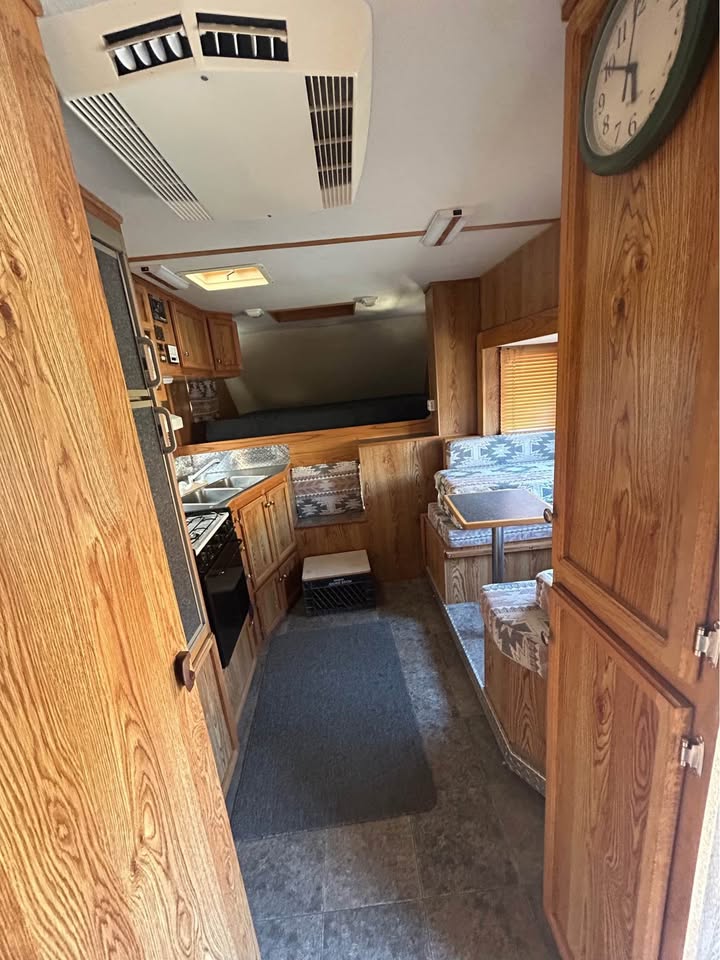 Truck camper for flatbed in Palmdale, CA (photo 9) — photo 9