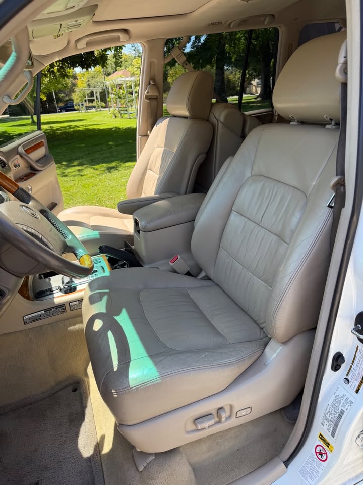 2005 Lexus LX470 (photo 9) — photo 9