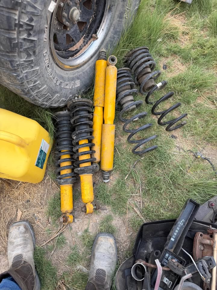 Old Man Emu Shocks and Coil Springs Toyota 4 runer 96 2002 in Grand Junction, CO (photo 2) — photo 2