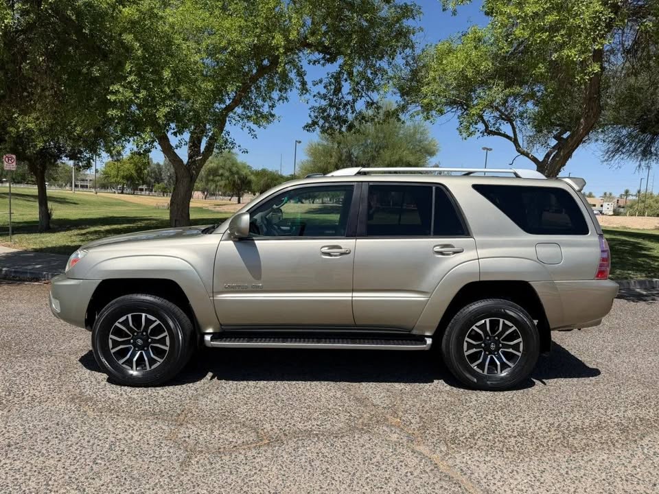 2004 Toyota 4Runner Limited Sport Utility 4D in Phoenix, AZ (photo 4)