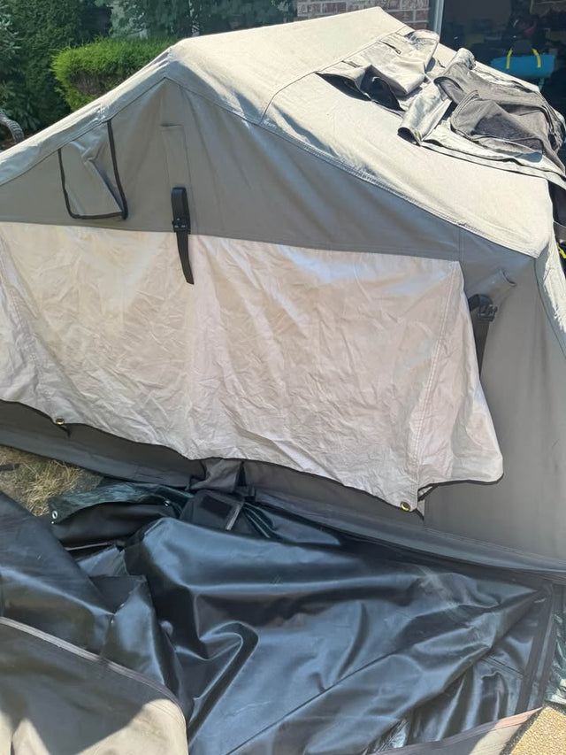 Smittybilt Overlander XL Rooftop Tent + Annex – — photo 2