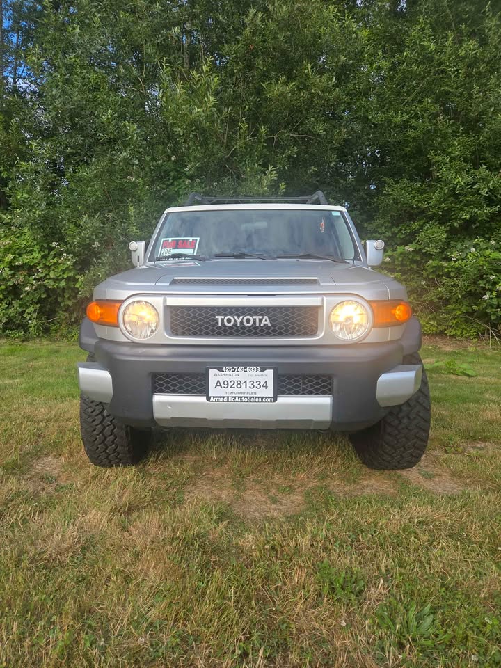 2008 Toyota FJ Cruiser · Sport Utility 2D in Everett, WA (photo 8) — photo 8