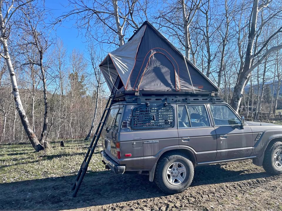 Roofnest Falcon XL rooftop tent in Winthrop, WA (photo 1) — photo 1