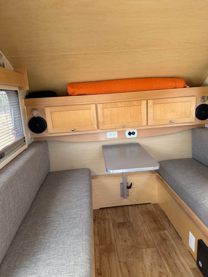 2018 nuCamp TAB 320 CS-S – Clamshell Kitchen – Wet Bath – Alde System – NEW TIRES in San Francisco, CA (photo 5) — photo 5