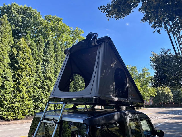 Roofnest Sparrow Eye 2018 rooftop tent in Pittsburgh, PA (photo 1)