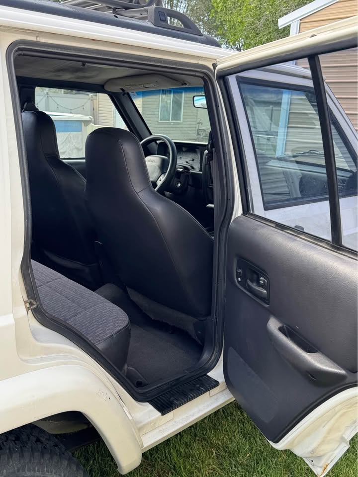 2000 Jeep Cherokee · X Sport Utility 4D in Riverton, UT (photo 6)