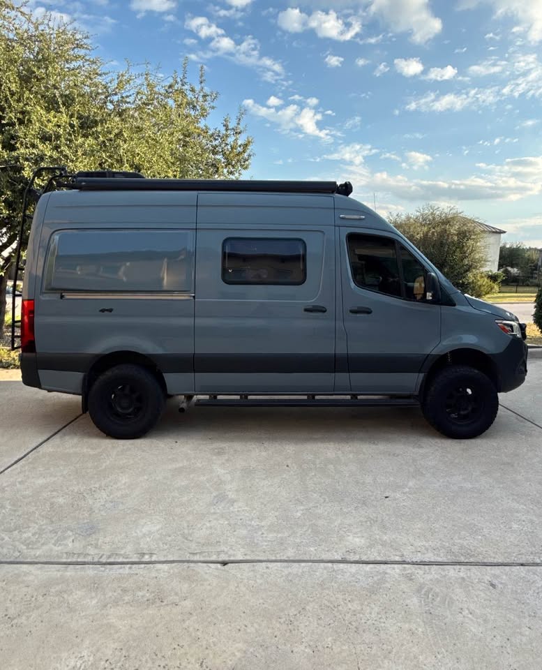 2021 Winnebago revel in Austin, TX (photo 3) — photo 3